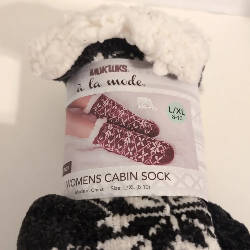 Musk Luks Women's Cabin Socks 2-Pairs Black and White Patterned‎ L/XL (8-10) NEW